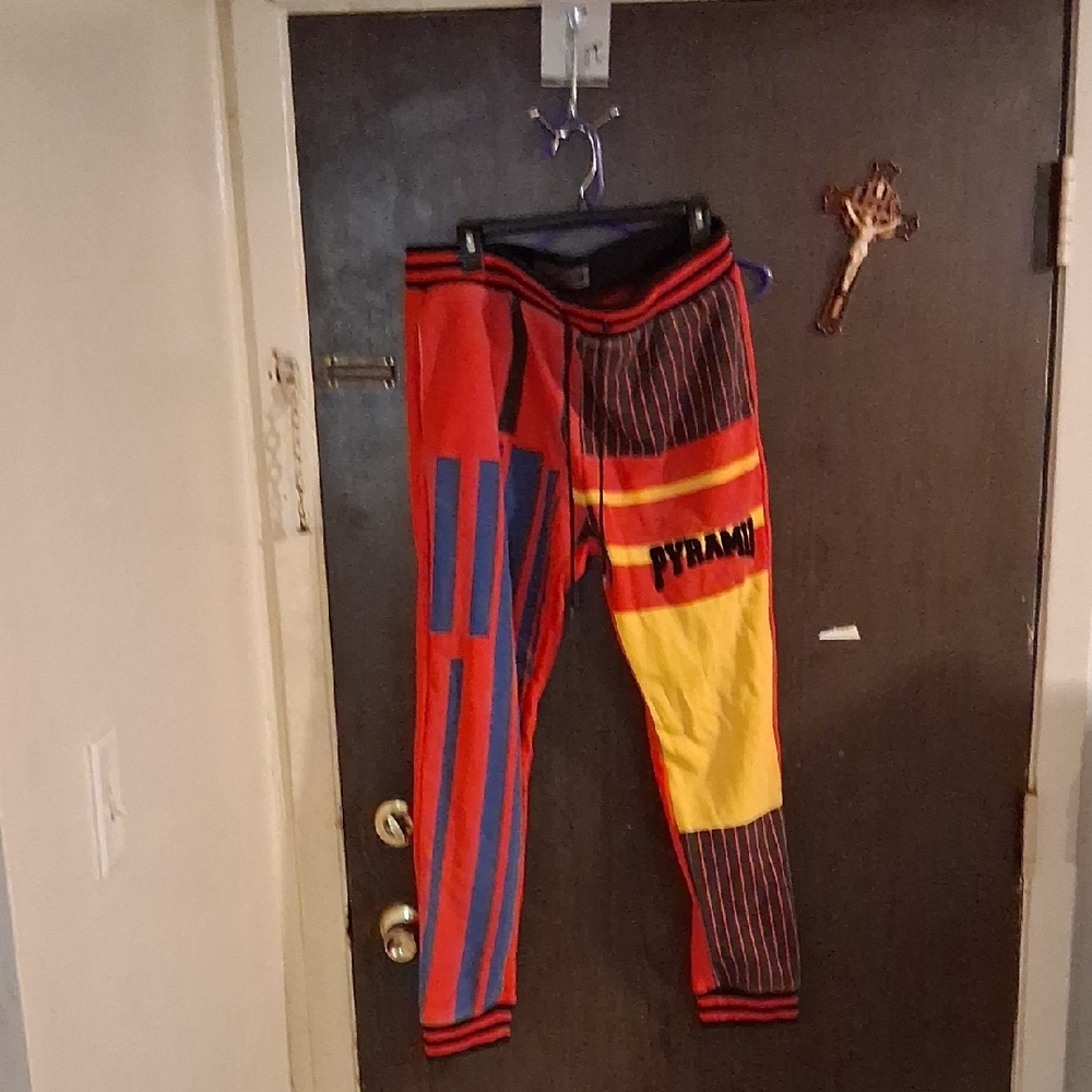 Black Pyramid Large Joggers
